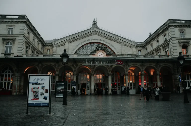 beautiful-landscape-shot-metro-station-paris-cloudy-day